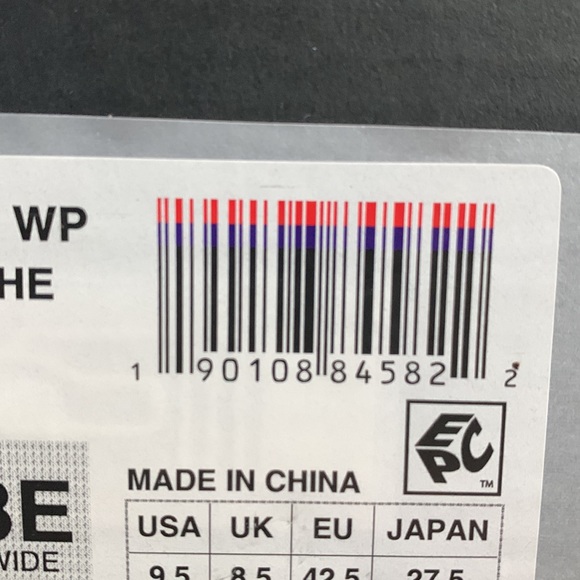 UGG Chestnut Leighton WP Boots - Picture 5 of 5